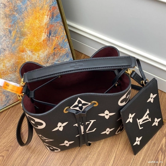 WIS NÉONOÉ LOUIS VUITTON 1110